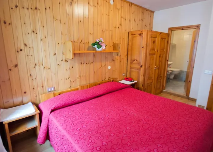 Meuble Dante Hotel 2*