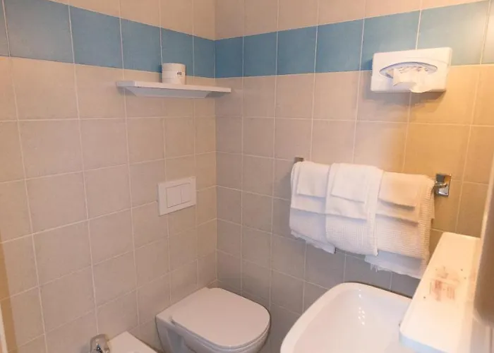 Meuble Dante Hotel